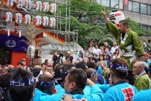 Directing the mikoshi