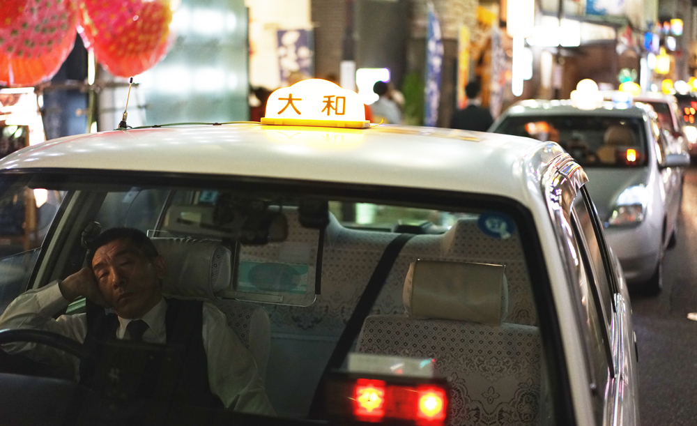 A taxi lineup in Katamachi