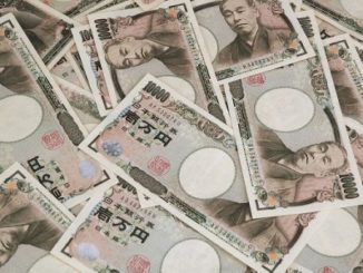 Two garbage collectors in Tamura City found 10 million yen in cash in a trash pile in February