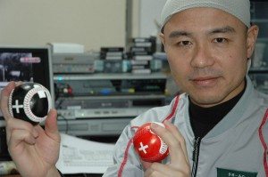 Kazushi Tezuka demonstrates the gyro spin