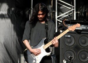 Mono live at the Harumi Passenger Terminal in Tokyo's Chuo Ward during the Kaikoo Popwave Festival '10.