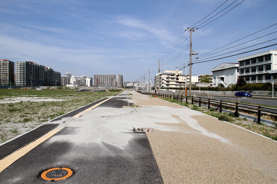 Effects of soil liquefaction in Urayasu, Chiba Prefecture following Great East Japan Earthquake