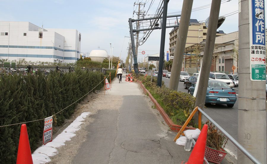 Effects of soil liquefaction in Urayasu, Chiba Prefecture ...