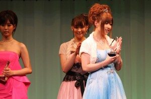 Kokomi Naruse takes the Nikkan Gendai media award at the Sky PerfecTV! Adult Broadcasting Awards 2012 that took place on February 14 at a hotel ballroom in Tokyo's Shinagawa district.