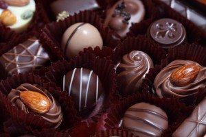 The suspect pocketed two bars of chocolate, worth about 157 yen, during a morning shopping trip