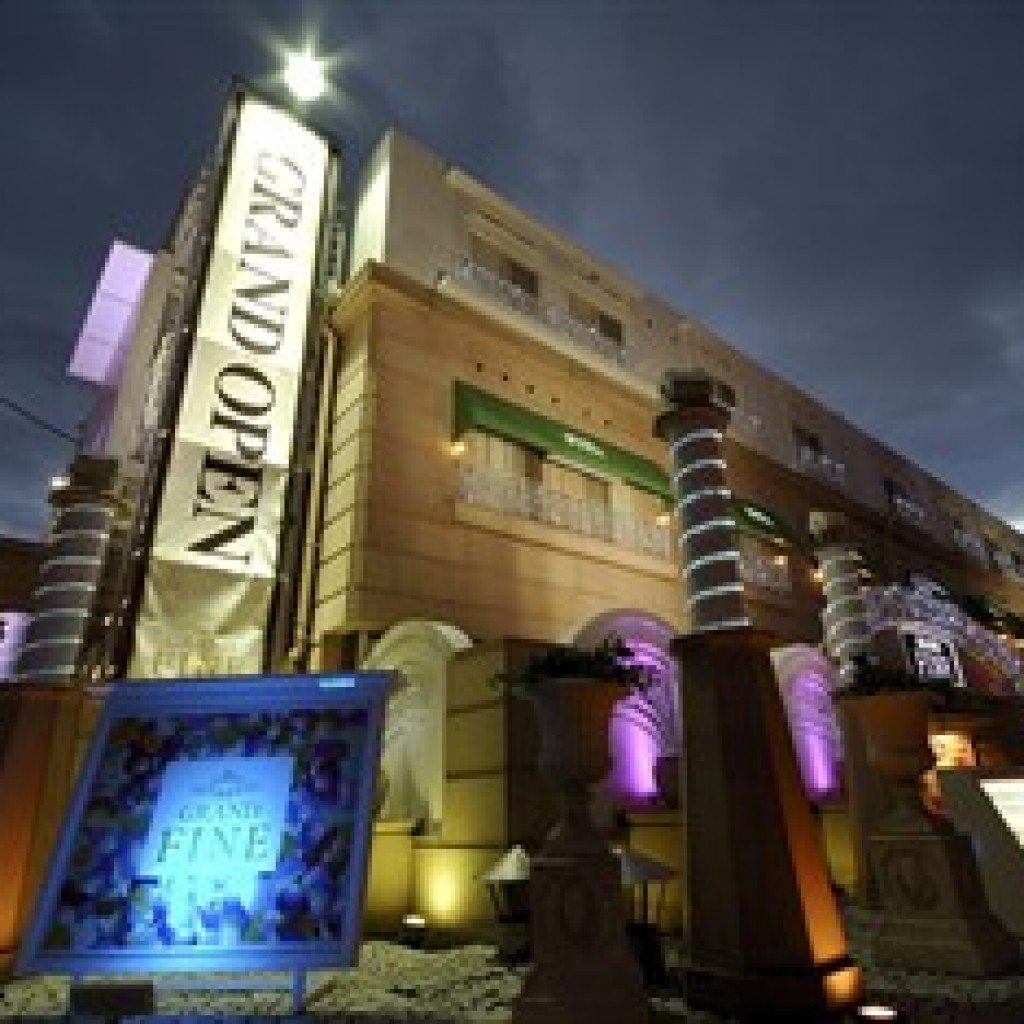 The principal paid 20,000 yen to a 15-year-old girl for sex at a hotel in Kyoto