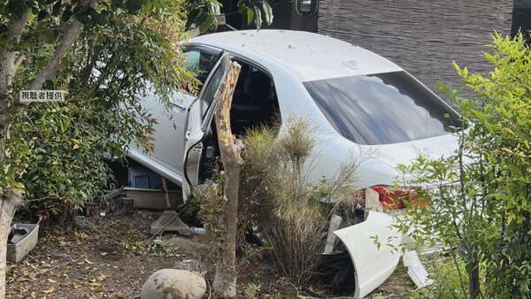 Car driven by Turkish national slams into Aichi home during police chase