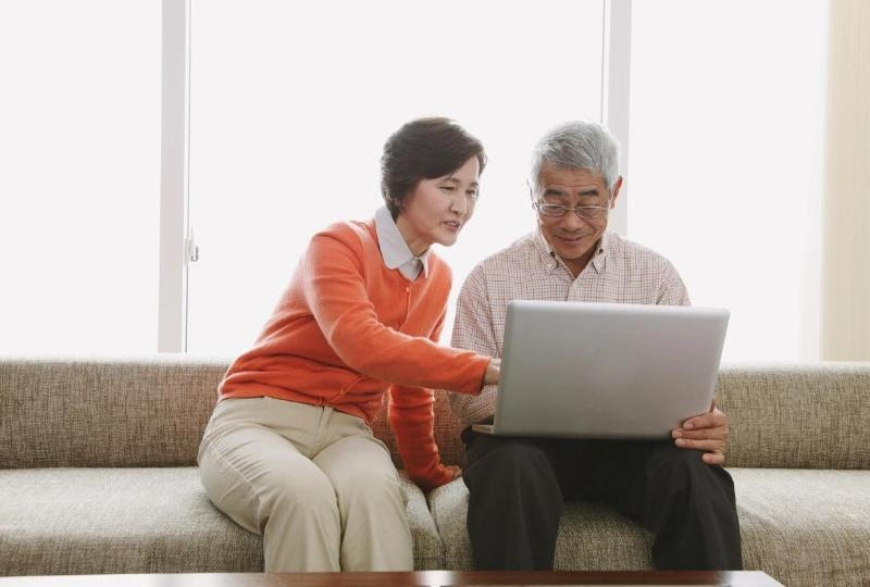 How To Choose The Right Life Alert Devices In Canada For Elderly Care