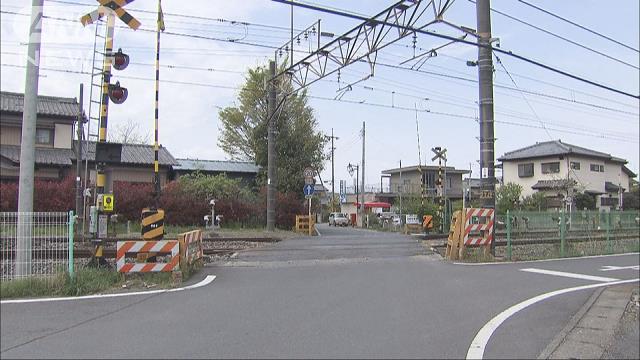 Police believe someone left the car on the tracks (TV Asahi)