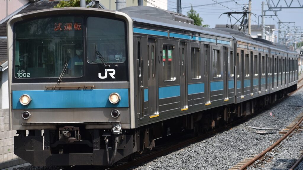 Osaka man flees groping allegation by leaping onto railway tracks