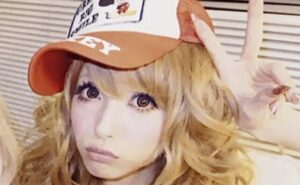 Kumiko Funayama is a popular Popteen model