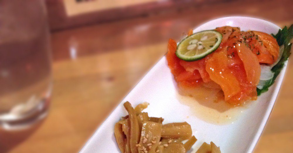 Foreign tourists in Okinawa are increasingly complaining about being charged for otooshi appetizers in restaurants (J-Cast News)