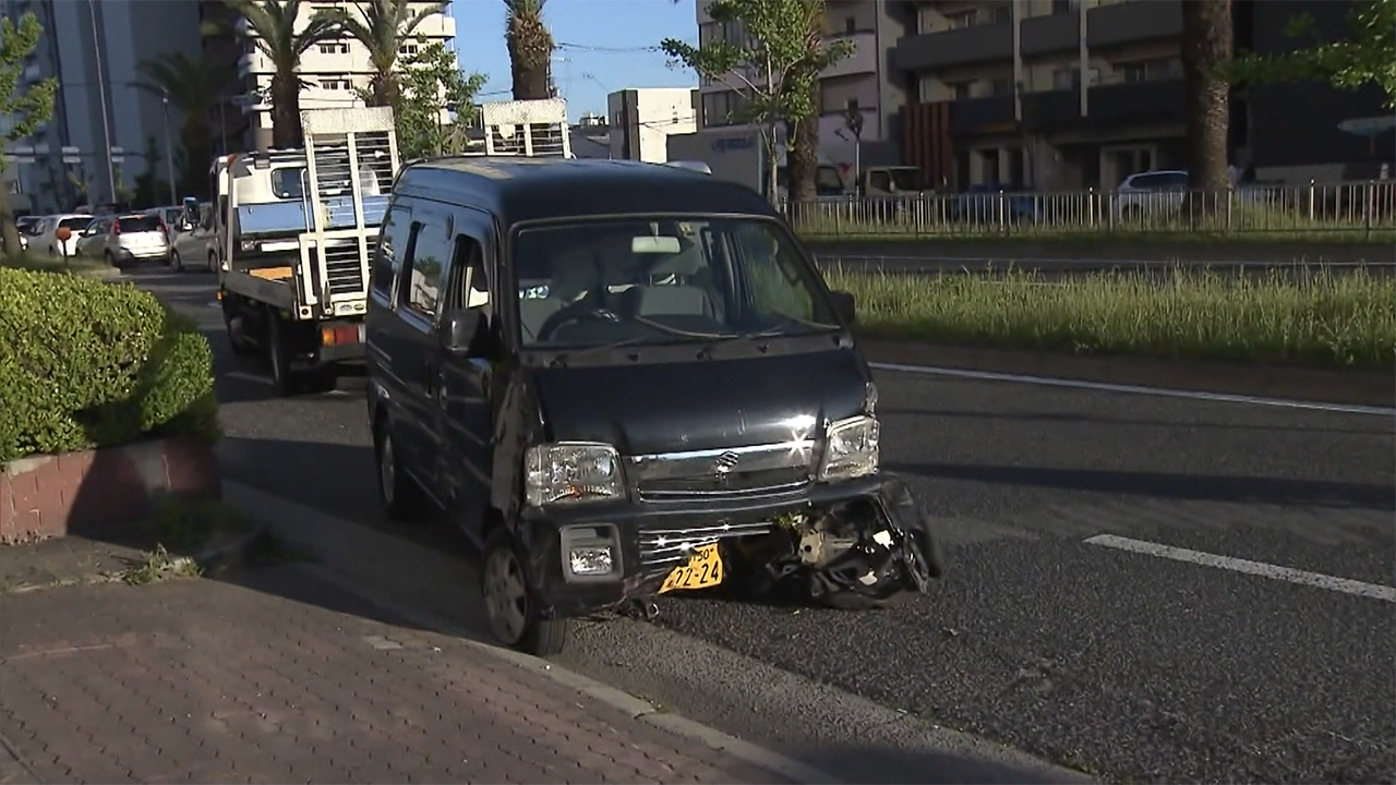 Osaka: Man crashes stolen car after 2 km police chase - TokyoReporter