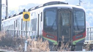 Osaka man accused of slashing train conductor also threatened to 'massacre everyone' at restaurant