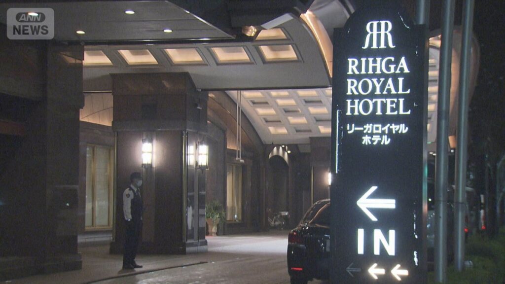 Woman accused of stabbing dining companion in head at Shinjuku luxury hotel