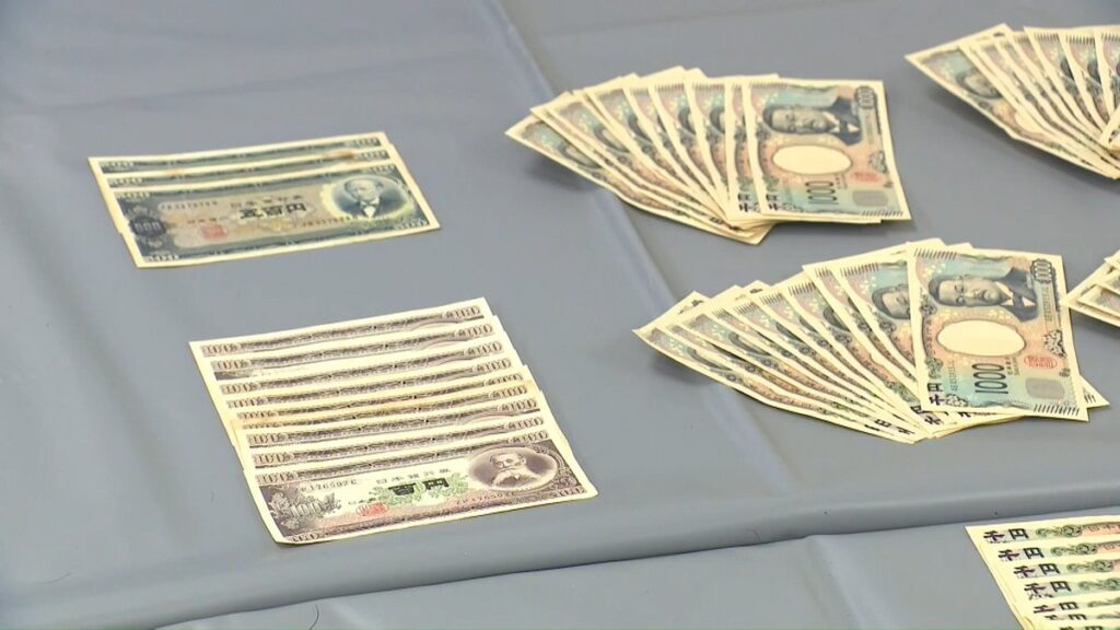Vietnamese duo arrested for hiding ¥7.6 million in stolen cash under bed
