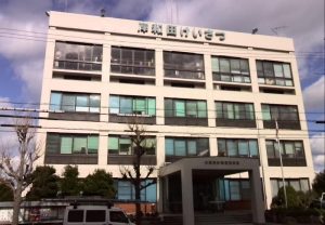 Officers from the Kishiwada Police Station arrested a man for stabbing the driver of a vehicle in a road rage incident last week