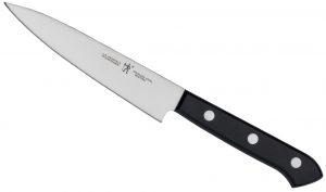 Osaka police arrested a Korean man for wildly swinging a knife in a park