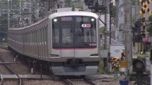 The suspect fondled the chest of a woman inside the Tokyu Toyoko Line