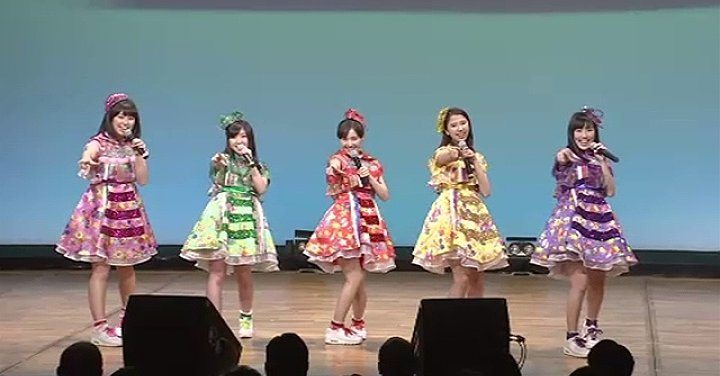 Idol group Momoiro Clover Z participated in an event to prevent train-related molestations