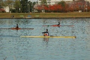 Hiroshi Mitome coached students at schools in Aga (Niigata Prefecture Rowing Association)