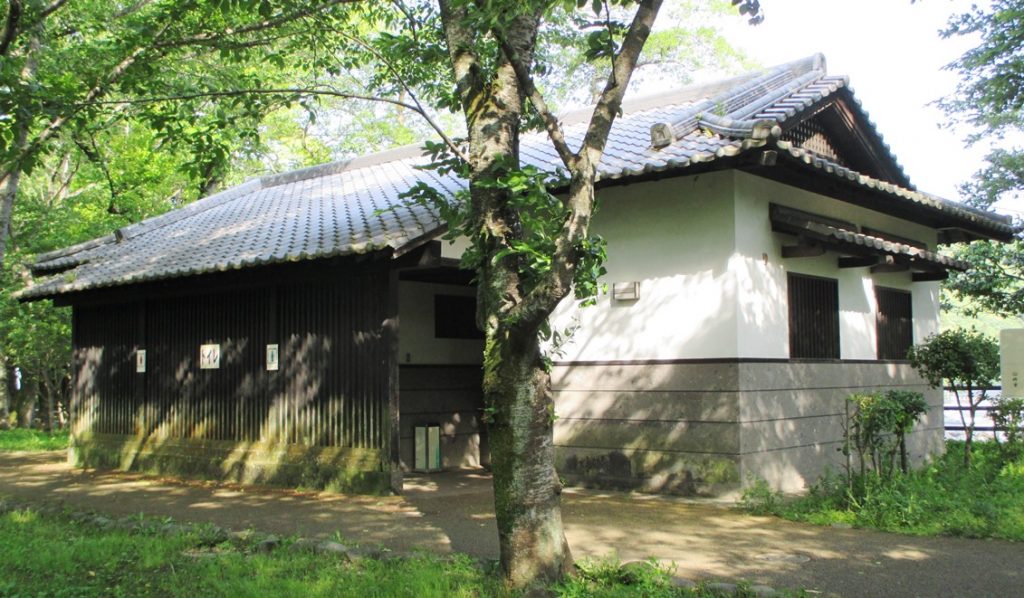 Oita police arrested a man last week who was living inside a public toilet at a park