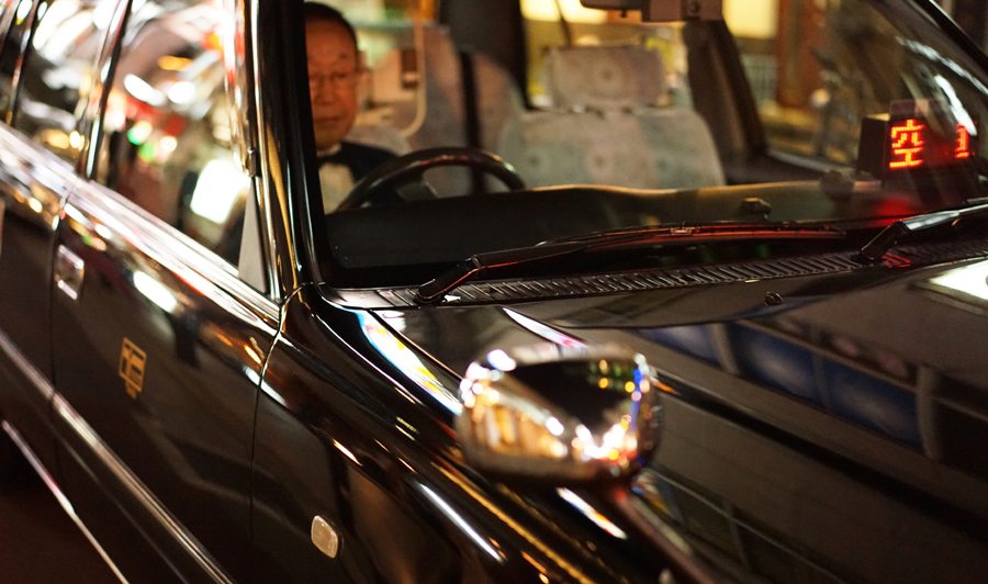 A taxi in Kita Shinchi, Osaka