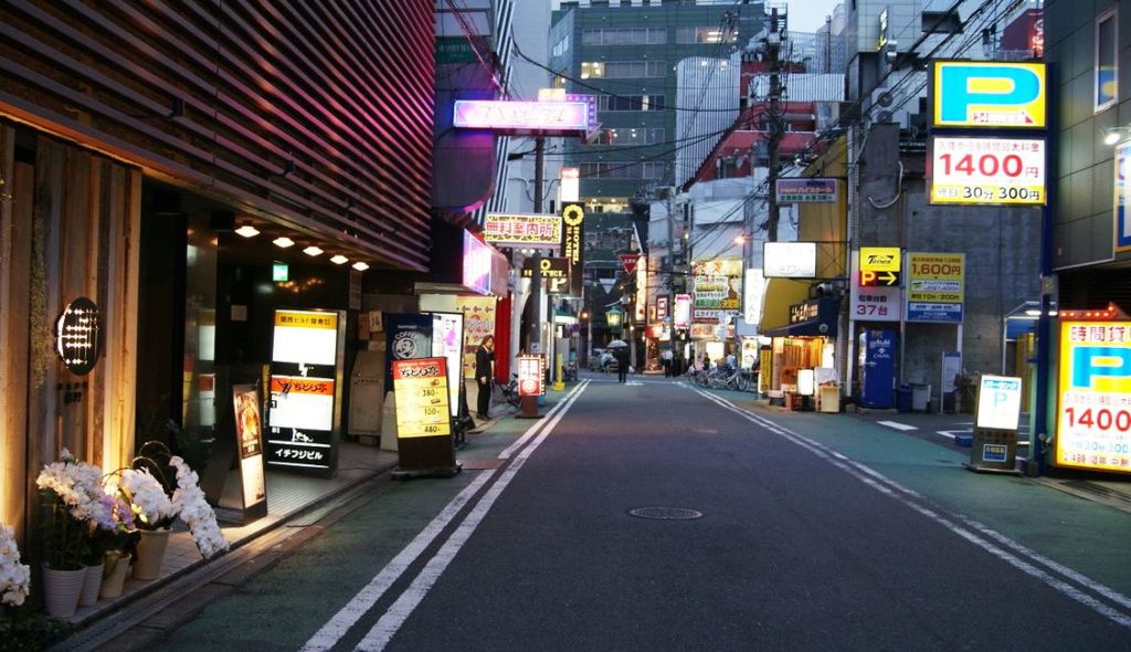 Osaka police on Saturday busted Internet casino Endless in the Toganecho area
