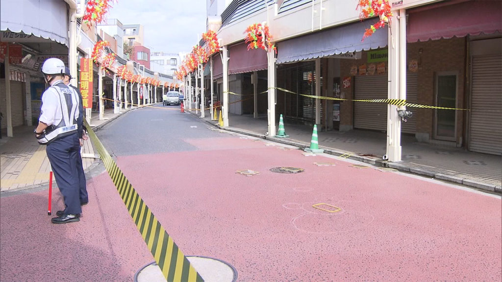 A woman was attacked by an unknown perpetrator after she exited a convenience store in Kanagawa Ward on Sunday