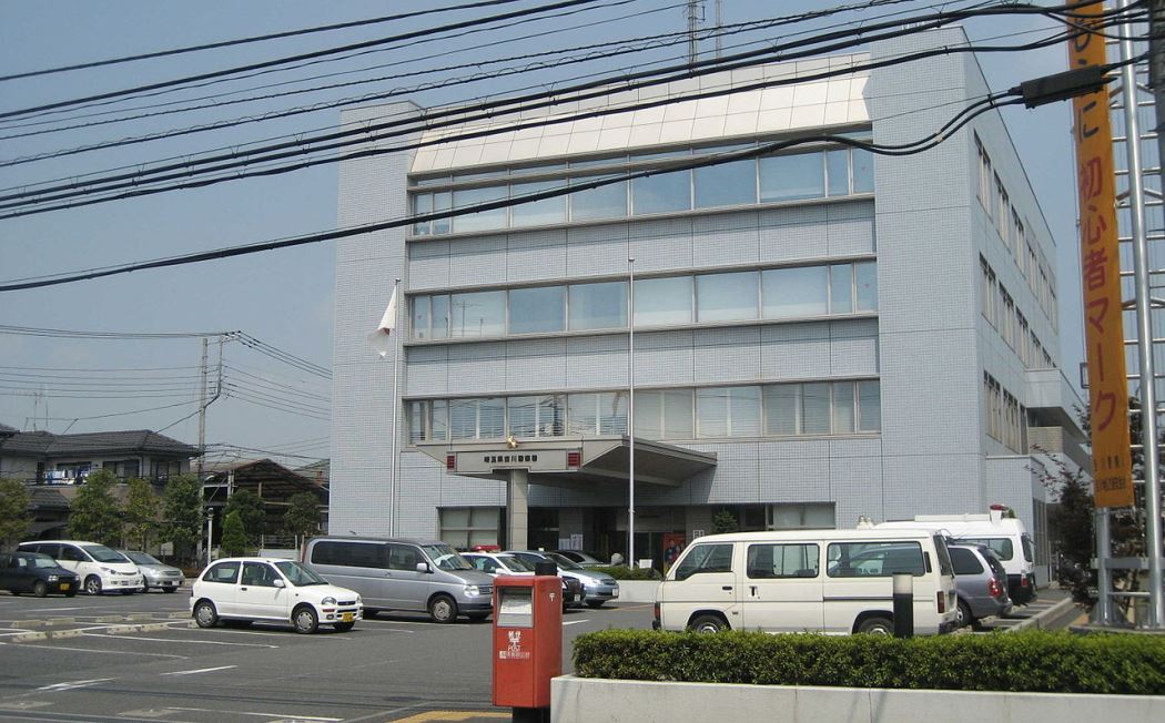 The Yoshikawa Police Station is seeking to identify a male corpse found in an abandoned residence in Misato City on Saturday